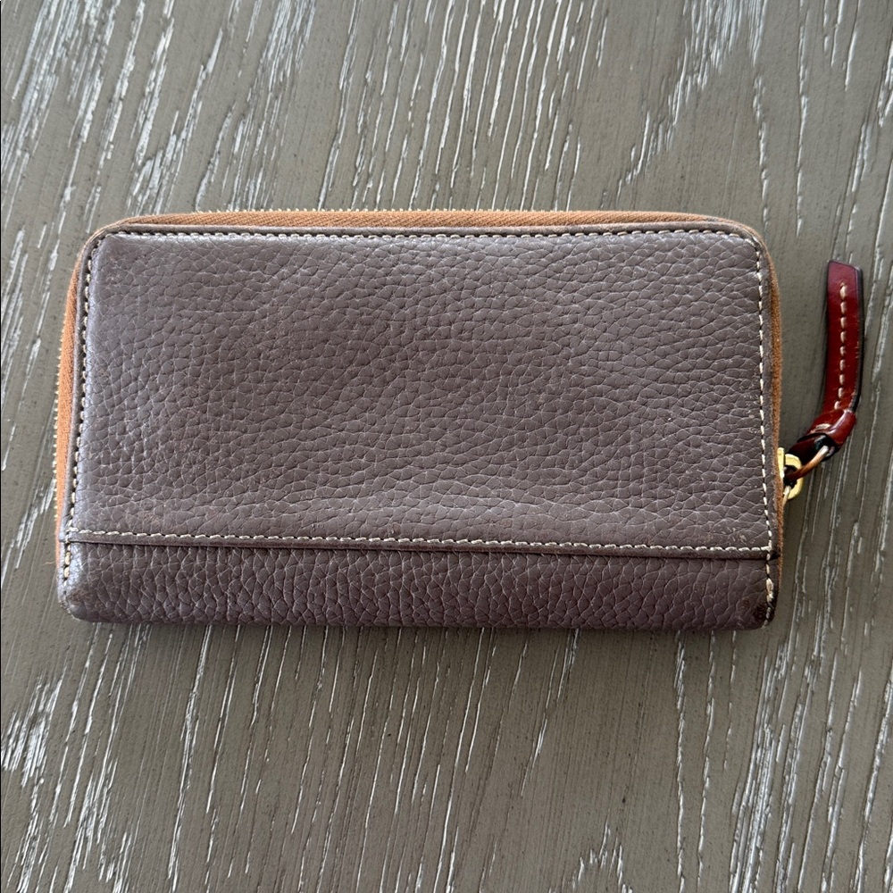 Dooney & Bourke Pewter Grayish Brown Pebbled Leather Wallet Zip Around Hobo GUC - Picture 2 of 10